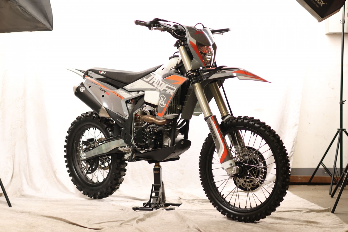 jhlmoto.ru-jhl-zr6-nb300-jhlofr-enduro-2-1200x800